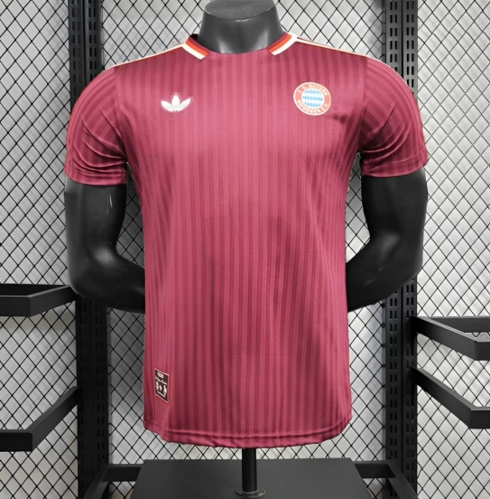 25/26 إصدار لاعب بايرن ميونيخ بايرن ميونيخ أديداس النسخة الأصلية الخاصة