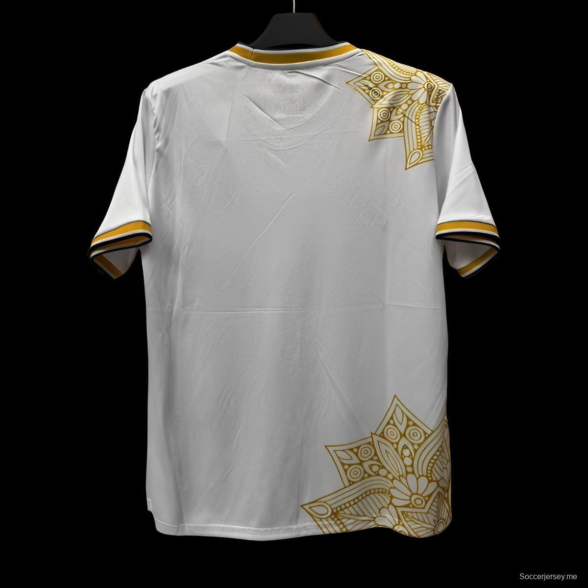 قميص ريال مدريد 25/26 قميص ريال مدريد الأرجواني الخاص بنمط الأفعى