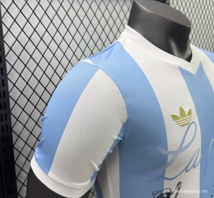 إصدار اللاعب 2025 قميص منتخب الأرجنتين 2025 أزرق سماوي مع قميص بطبعة احتفال ميسي