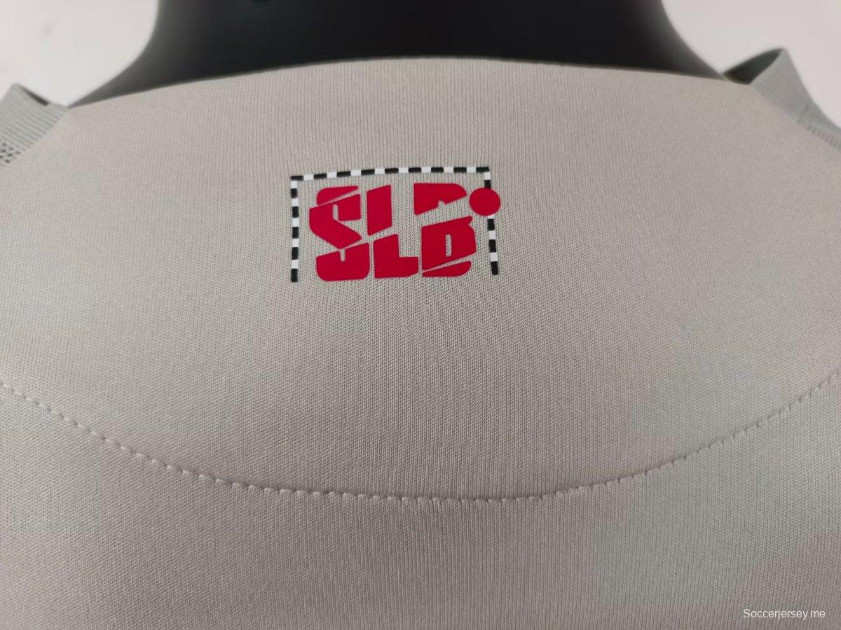 إصدار اللاعب 25/26 قميص بنفيكا خارج الديار 25/26