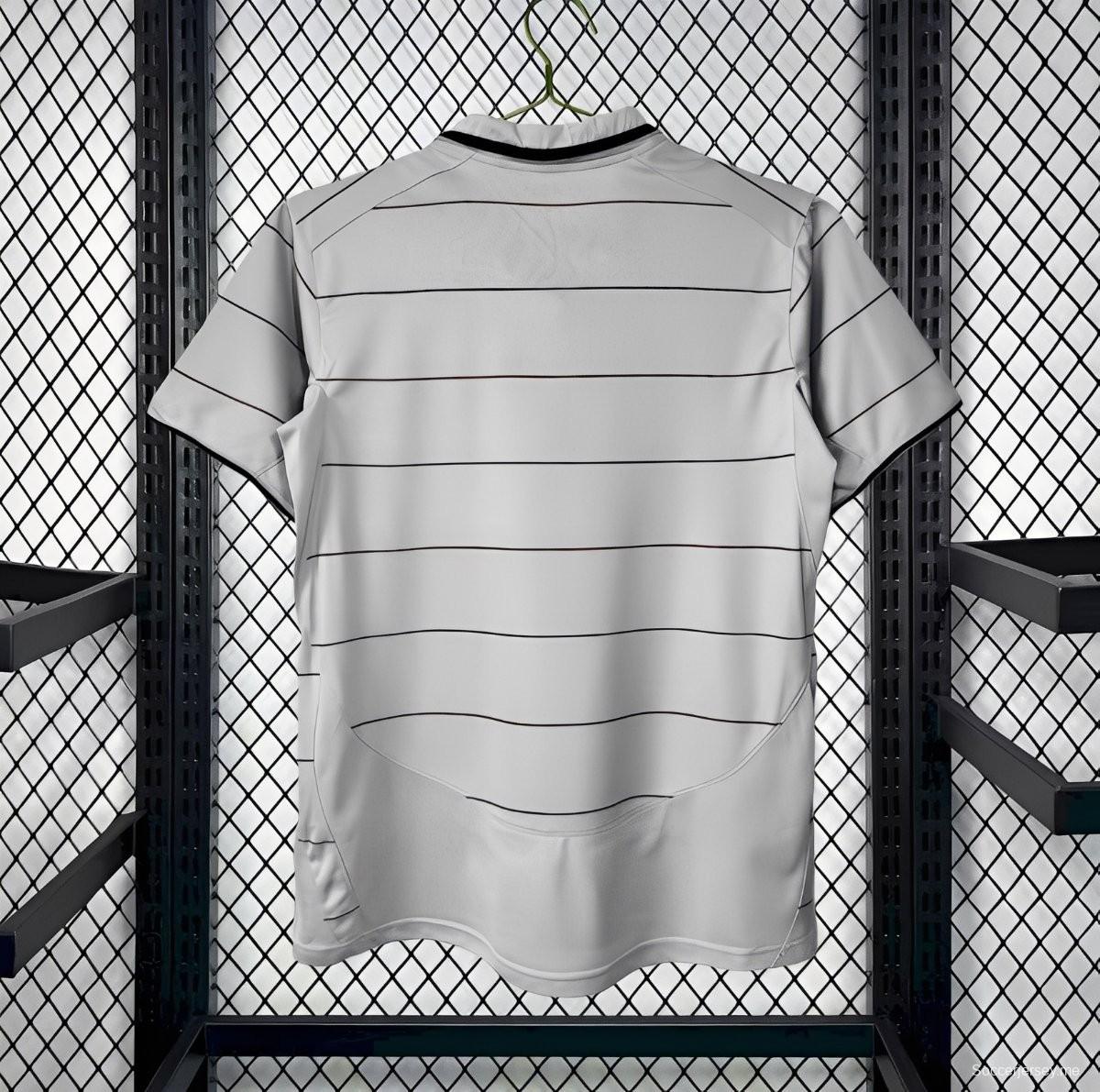 2003/04 قميص برشلونة ريترو ذهاباً وإياباً