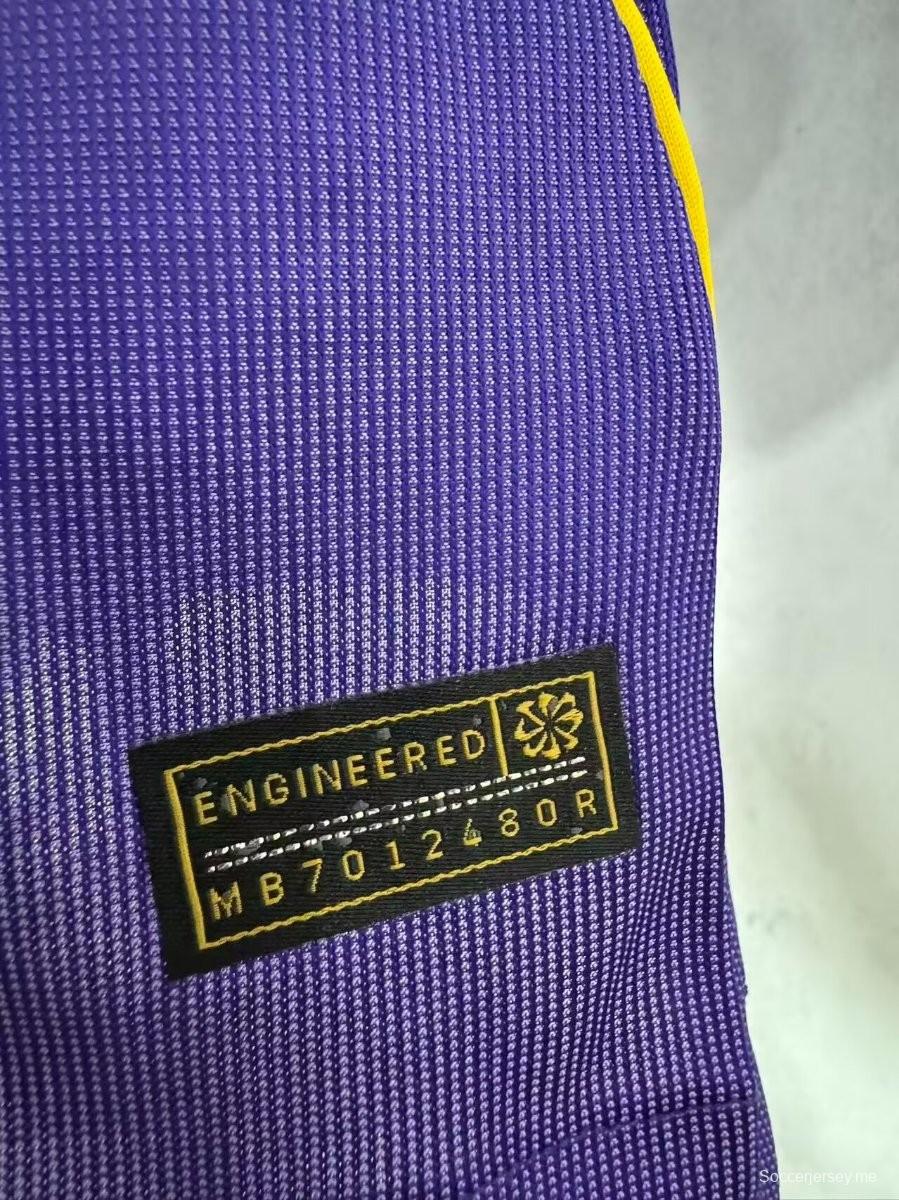 إصدار اللاعب 25/26 قميص برشلونة مامبا آواي مامبا البنفسجي