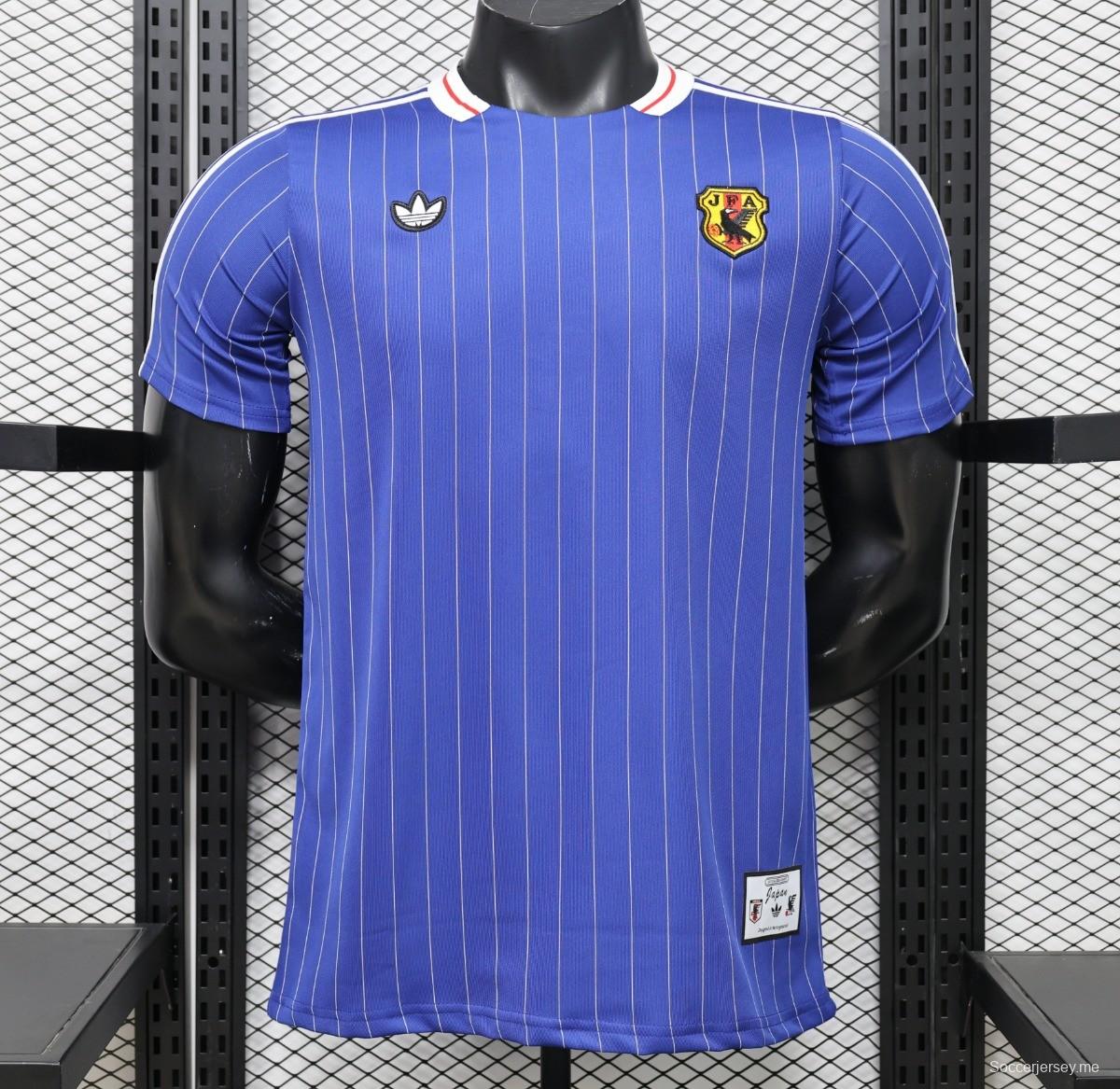 قميص اللاعب الإصدار 2026 باللون الأزرق الياباني مع أيقونات "تراس" باللون الأبيض