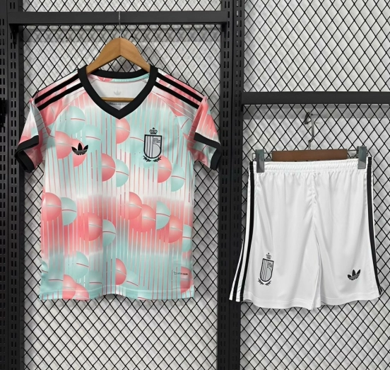 قميص منتخب بلجيكا للعب خارج أرضه في كأس العالم 2026