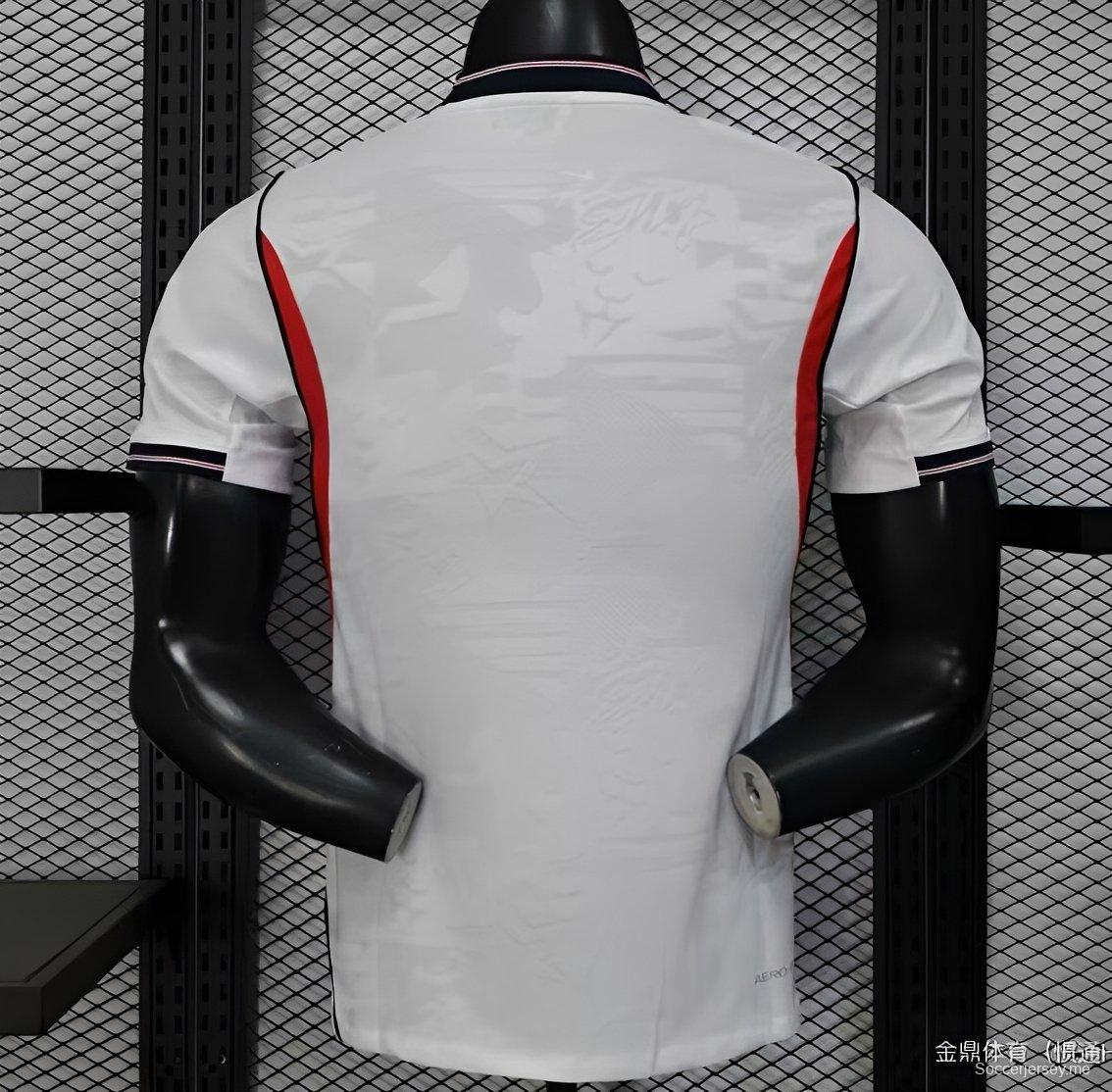 قميص إنجلترا الرئيسي للاعبين، الإصدار 2026