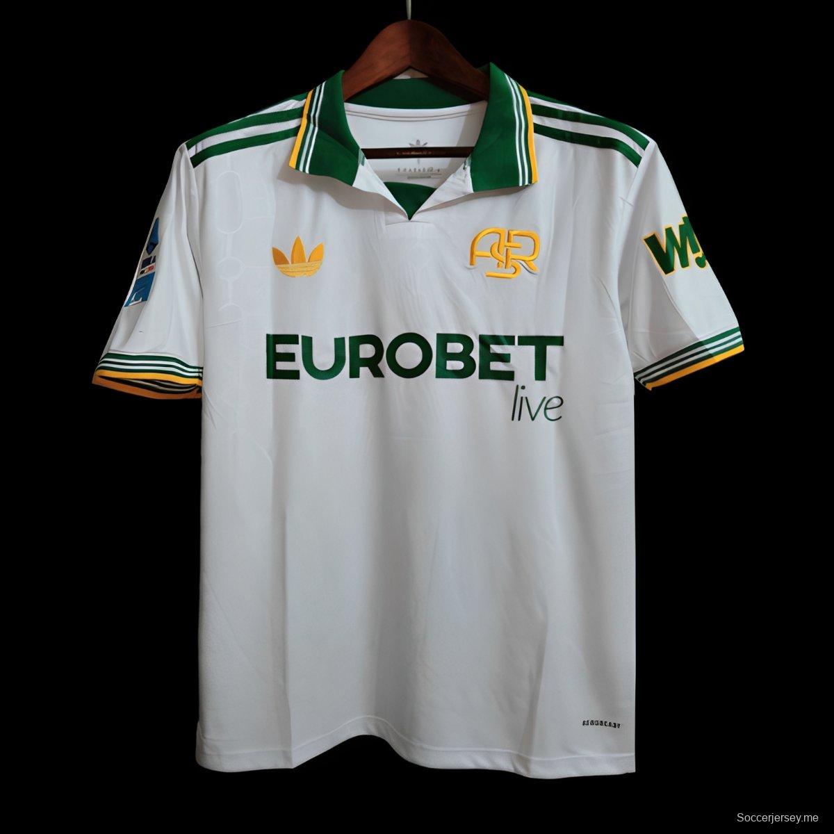 القميص الأبيض الثالث لفريق روما لموسم 2025/2026 مع شعار الراعي الكامل