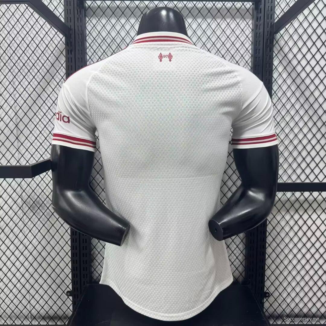 قميص ليفربول للعب خارج أرضه للموسم 2026/2027